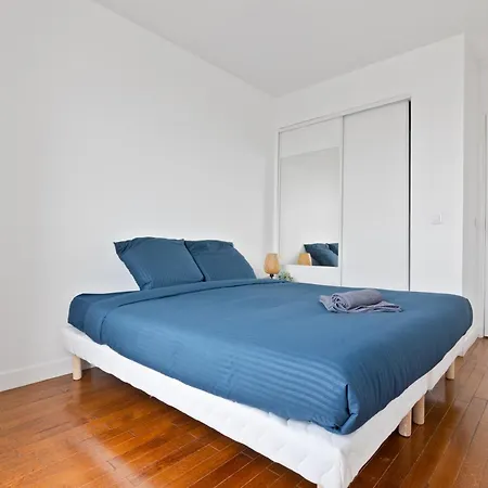 Heart Of 3br-8p Tour Eiffel 7 Free Netflix