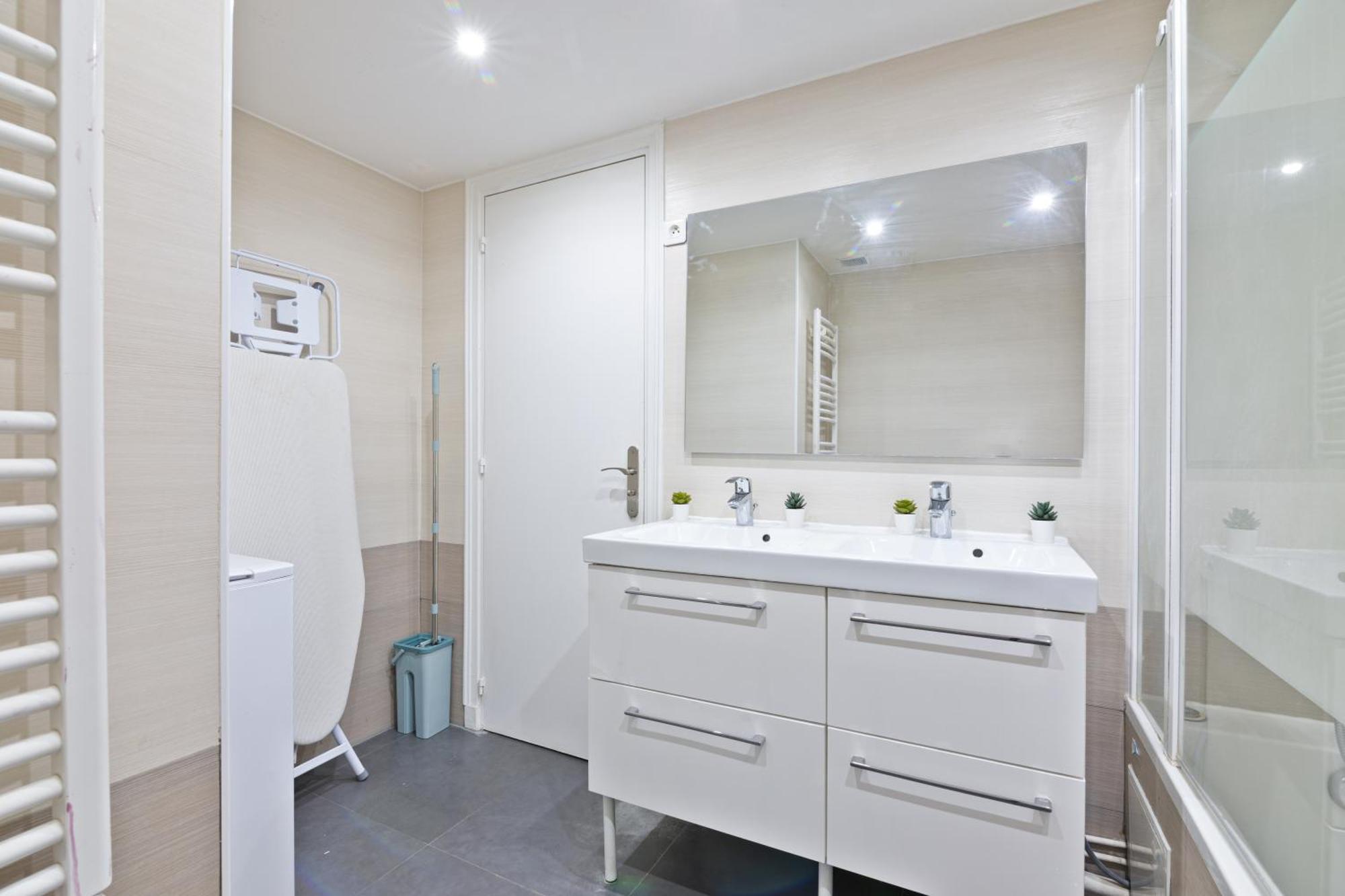 Appartamento Heart Of - 3br - 8p - Tour Eiffel 7 Free Netflix *